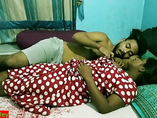 Indian teen couple viral hot sex video&excl;&excl; Village girl vs smart teen boy real sex